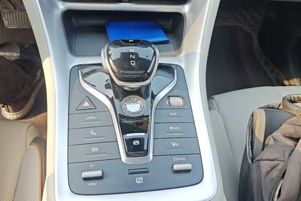 BYD Song Pro New Energy 2022, 61400 км, за 10975 USD - фото 16