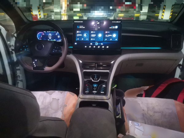 BYD Song Pro New Energy 2022, 87600 км, за 10599 USD - фото 10