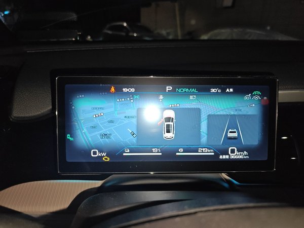 BYD Song Pro New Energy 2023, 36600 км, за 13936 USD - фото 15