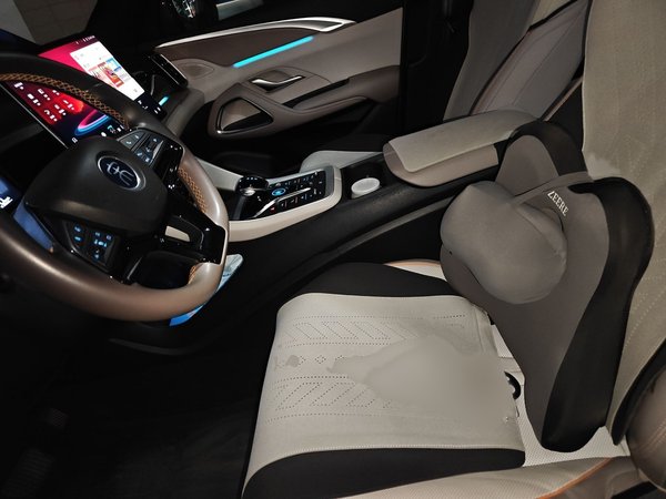 BYD Song Pro New Energy 2023, 36600 км, за 13936 USD - фото 12