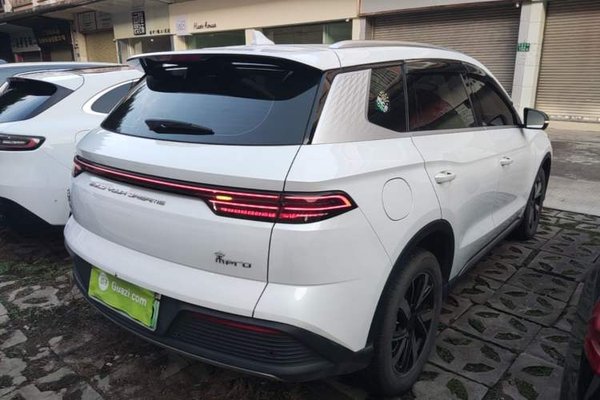 BYD Song Pro New Energy 2023, 52600 км, за 12440 USD - фото 7