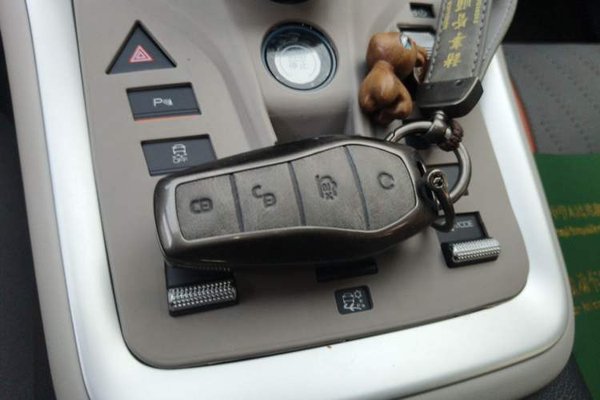 BYD Song Pro New Energy 2024, 24400 км, за 11219 USD - фото 20