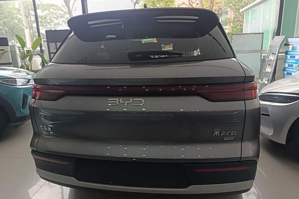 BYD Song Pro New Energy 2025, 12200 км, за 13803 USD