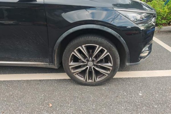 BYD Tang 2018, 57300 км, за 8036 USD