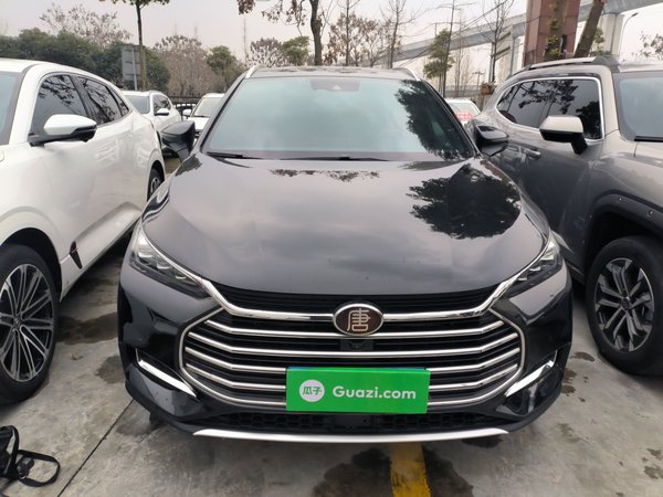 BYD Tang 2021, 48800 км, за 9846 USD