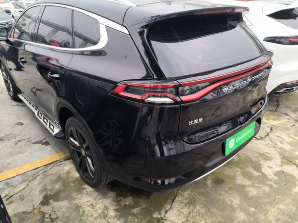 BYD Tang 2021, 48800 км, за 9846 USD