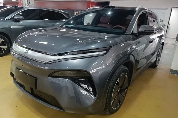BYD Tang L · 2025 год