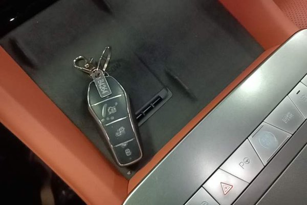 BYD Tang L 2025, 14600 км, за 32165 USD - фото 12