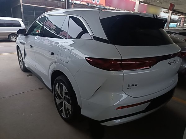 BYD Tang L 2025, 700 км, за 34385 USD