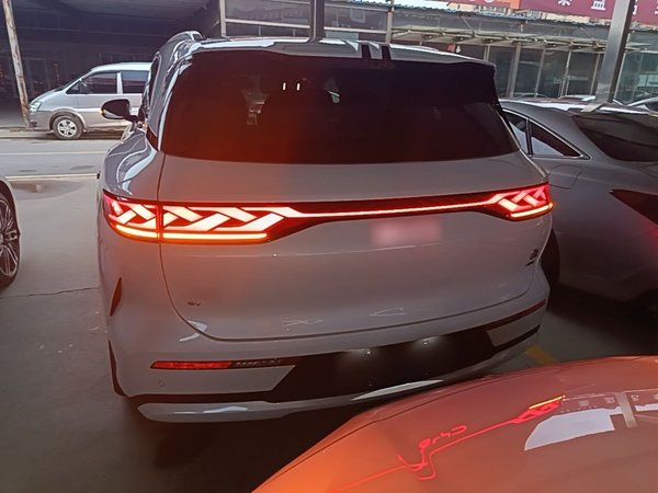 BYD Tang L 2025, 700 км, за 34385 USD