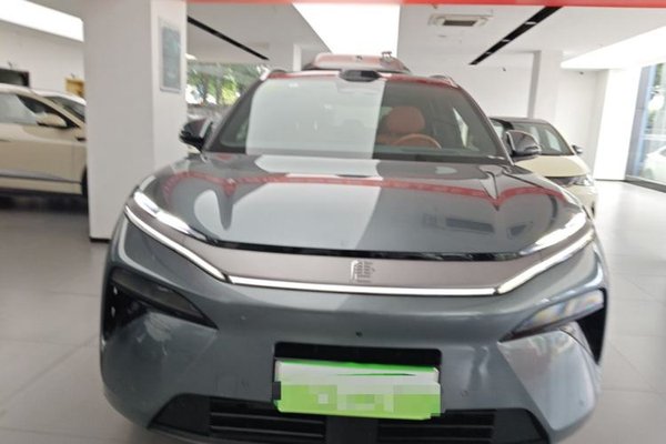 BYD Tang L 2025, 10700 км, за 29518 USD