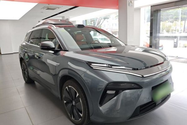 BYD Tang L 2025, 10700 км, за 29518 USD