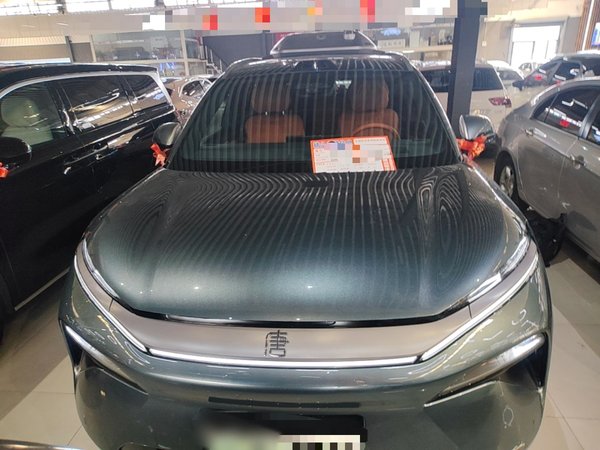 BYD Tang L 2025, 6200 км, за 30889 USD