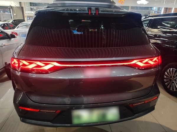 BYD Tang L 2025, 6200 км, за 30889 USD