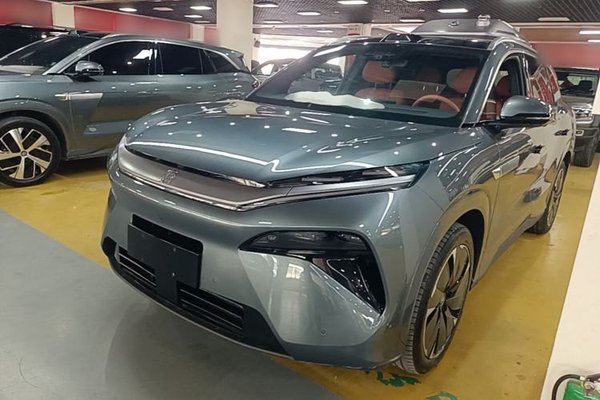 BYD Tang L · 2025 год