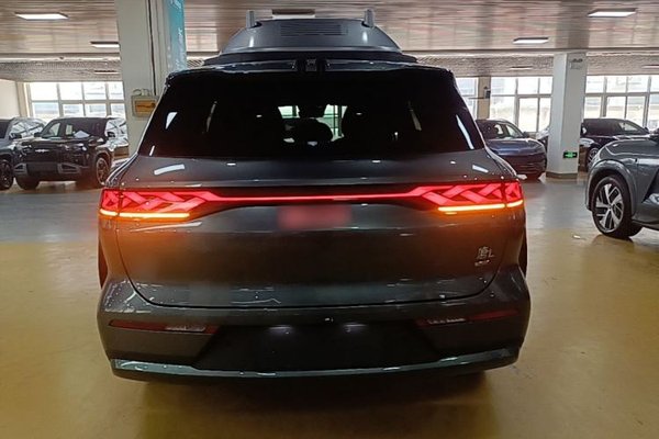 BYD Tang L 2025, 15900 км, за 28800 USD