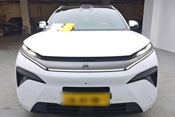 BYD Tang L 2025, 200 км, за 32358 USD
