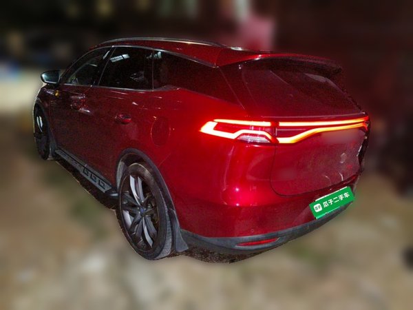 BYD Tang New Energy 2018, 85200 км, за 9488 USD