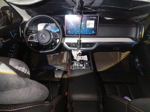 BYD Tang New Energy 2018, 85200 км, за 9488 USD - фото 10