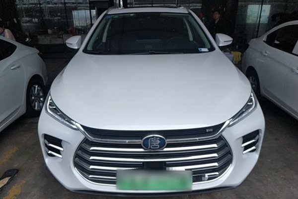 BYD Tang New Energy 2018, 110700 км, за 10394 USD