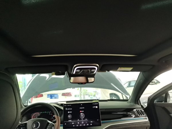 BYD Tang New Energy 2021, 76300 км, за 16041 USD - фото 9