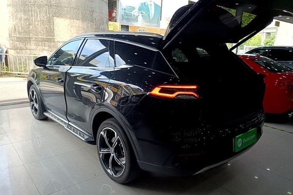 BYD Tang New Energy 2021, 20500 км, за 16161 USD