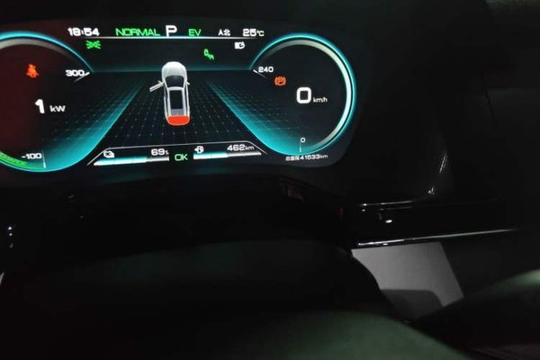 BYD Tang New Energy 2021, 41500 км, за 16708 USD - фото 13