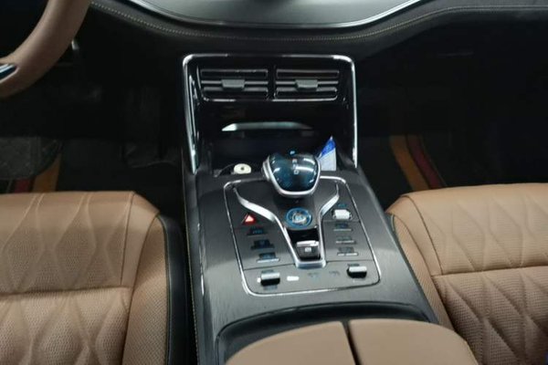 BYD Tang New Energy 2021, 61400 км, за 16602 USD - фото 16