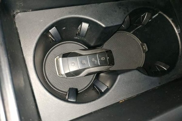 BYD Tang New Energy 2021, 69200 км, за 14072 USD - фото 23