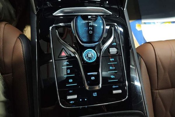 BYD Tang New Energy 2021, 30000 км, за 15190 USD - фото 26