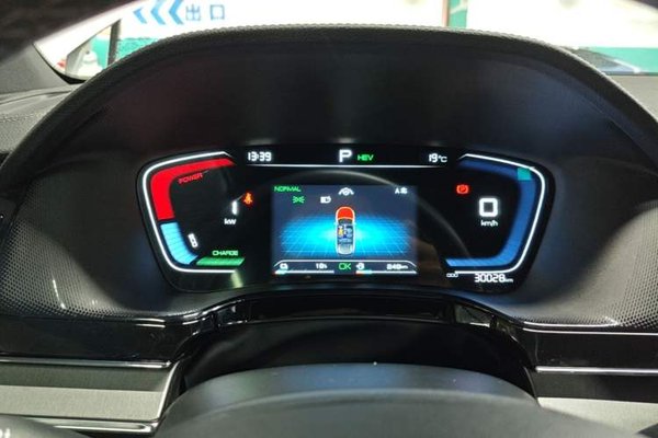 BYD Tang New Energy 2021, 30000 км, за 15190 USD - фото 14