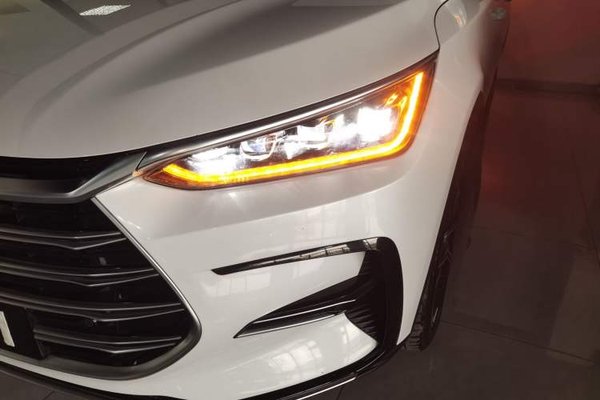 BYD Tang New Energy 2021, 66600 км, за 14800 USD - фото 8