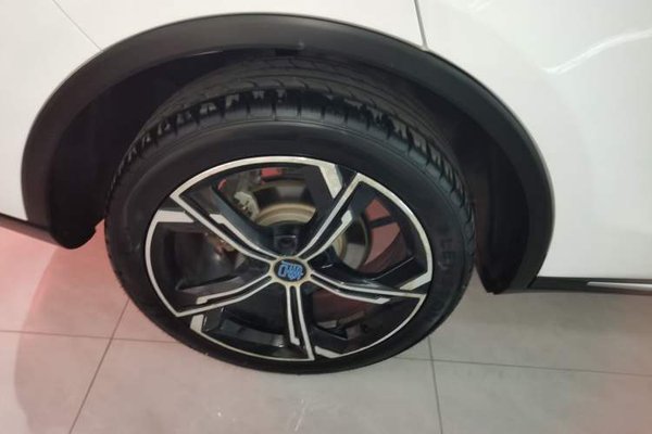 BYD Tang New Energy 2021, 66600 км, за 14800 USD - фото 11