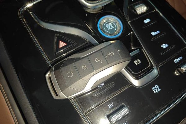 BYD Tang New Energy 2021, 81500 км, за 14940 USD - фото 23