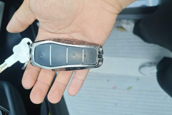 BYD Tang New Energy 2022, 99000 км, за 16240 USD - фото 9