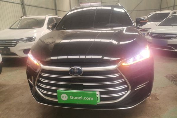 BYD Tang New Energy 2023, 39400 км, за 18397 USD
