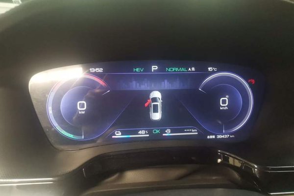 BYD Tang New Energy 2023, 39400 км, за 18397 USD - фото 14