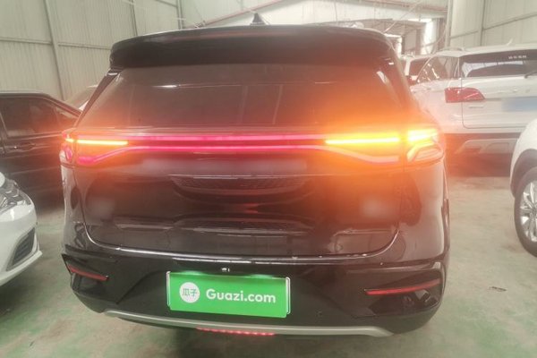 BYD Tang New Energy 2023, 39400 км, за 18397 USD