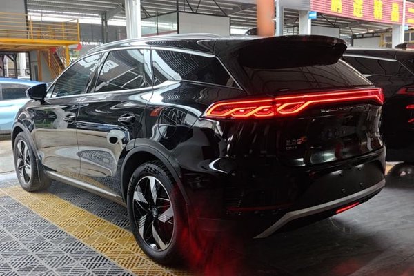 BYD Tang New Energy 2023, 59700 км, за 18235 USD - фото 8