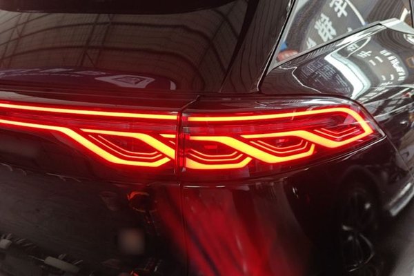 BYD Tang New Energy 2023, 59700 км, за 18235 USD - фото 9
