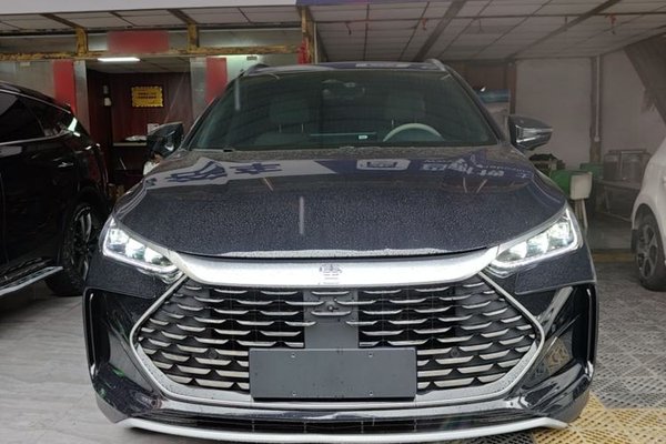 BYD Tang New Energy 2023, 59700 км, за 18235 USD