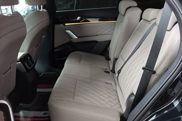 BYD Tang New Energy 2023, 59700 км, за 18235 USD - фото 20