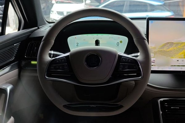 BYD Tang New Energy 2023, 59700 км, за 18235 USD - фото 13