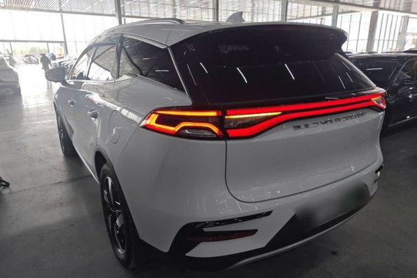 BYD Tang New Energy 2023, 45800 км, за 17507 USD - фото 8