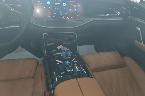 BYD Tang New Energy 2023, 45800 км, за 17507 USD - фото 16