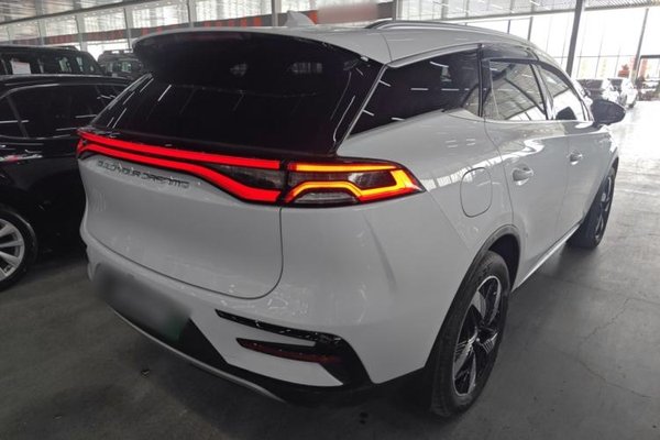 BYD Tang New Energy 2023, 45800 км, за 17507 USD