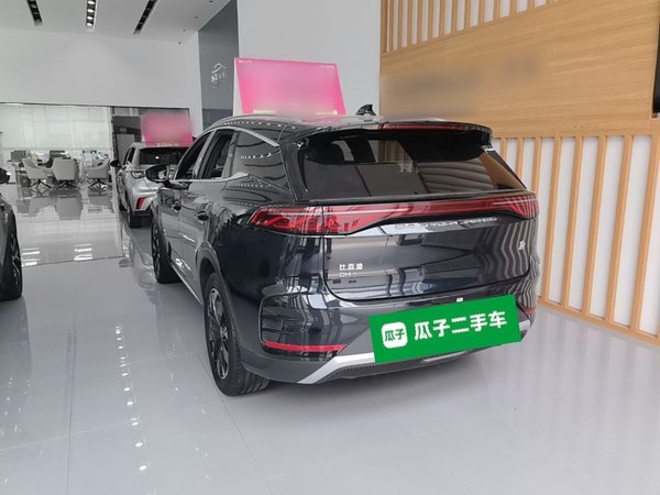 BYD Tang New Energy 2024, 26600 км, за 20153 USD