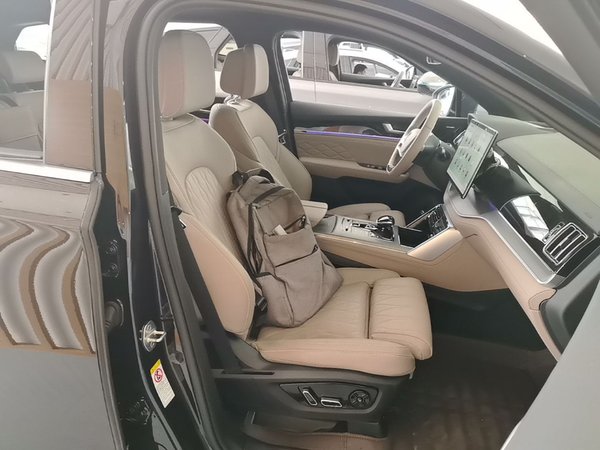 BYD Tang New Energy 2024, 26600 км, за 20153 USD - фото 23