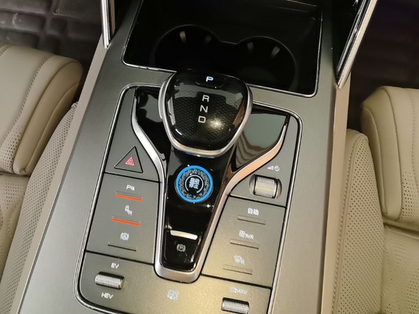 BYD Tang New Energy 2024, 26600 км, за 20153 USD - фото 17