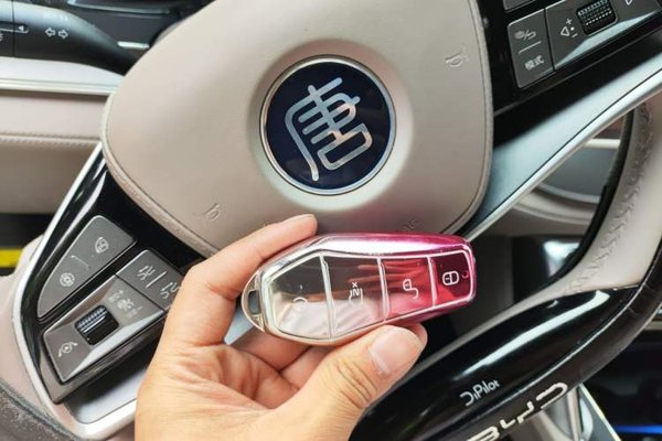 BYD Tang New Energy 2024, 45700 км, за 17038 USD - фото 9